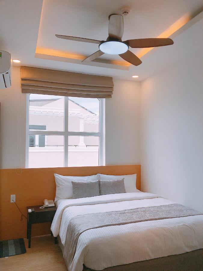 Lá Homestay Long Xuyên Esterno foto